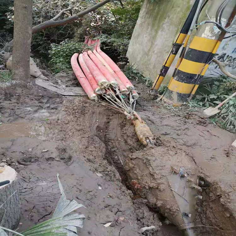 霍林郭勒拖拉管